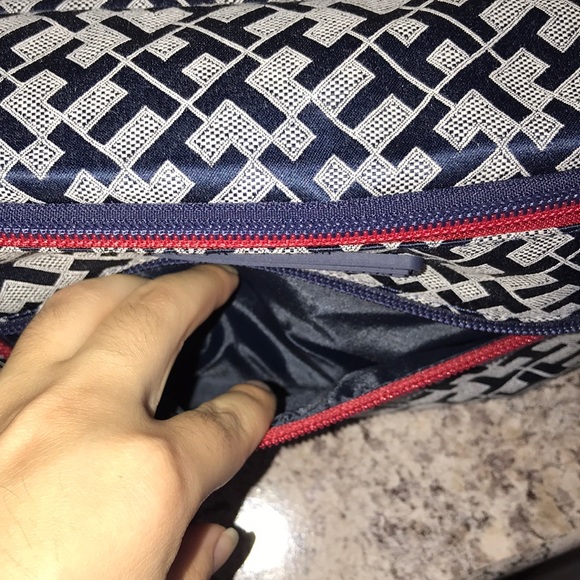 Tommy Hilfiger Fanny Pack - Picture 3 of 8